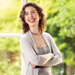 Pianist Angela Hewitt seen here at a house in Belsize Park, London (and also interviewed by Mark Forest of Classic FM)2nd May 2008
Commissioned by Chris Barker for Classic FM magazine